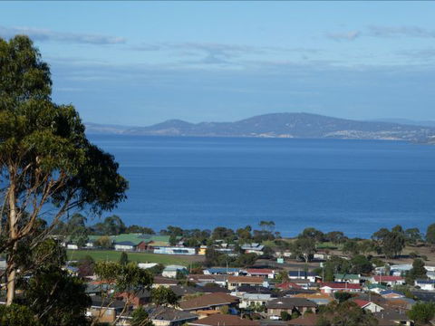 Charbella's On Norma - New South Wales Tourism  0