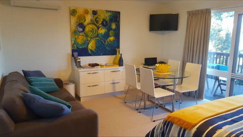Charbella's On Norma - New South Wales Tourism  3