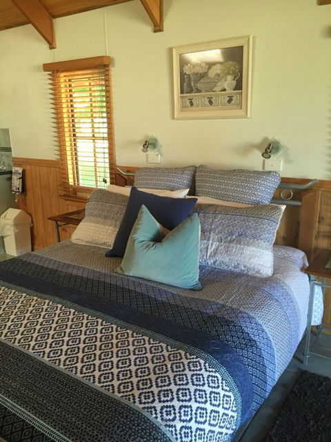 Colac Colac Caravan Park - New South Wales Tourism  0