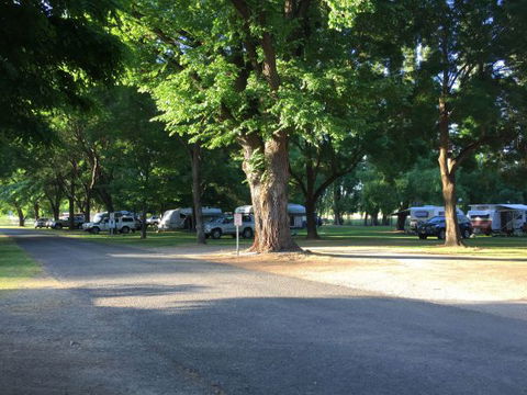 Colac Colac Caravan Park - New South Wales Tourism  1