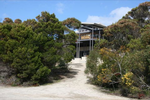 De Coudie Beach House - New South Wales Tourism  1