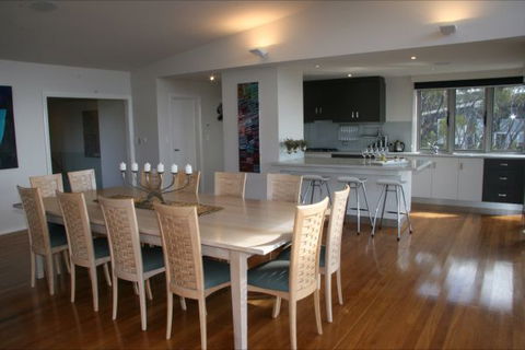 De Coudie Beach House - New South Wales Tourism  5