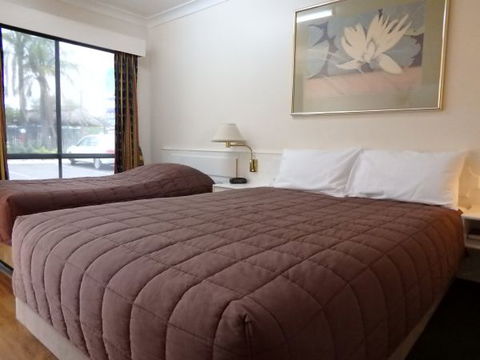 The Palms Motel Dubbo - New South Wales Tourism  7