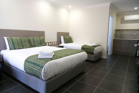 Exies Bagtown Motel - New South Wales Tourism  5