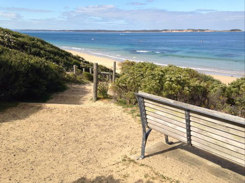 Flinders Beach Retreat Queenscliff - New South Wales Tourism  0