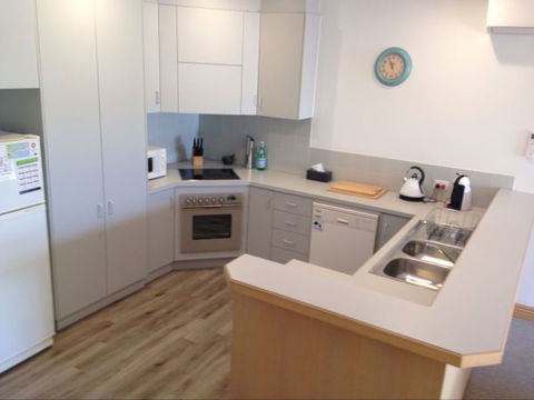 Flinders Beach Retreat Queenscliff - New South Wales Tourism  2