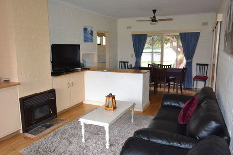 Goolwa Getaway - New South Wales Tourism  2