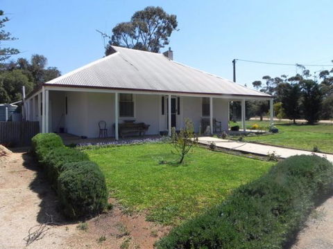 Great Grandpa Henry Retreat - New South Wales Tourism  0