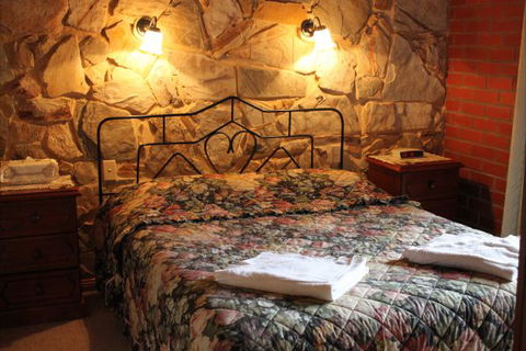 Langmeil Cottages - New South Wales Tourism  6