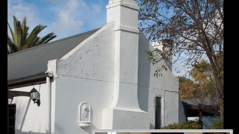 3 Divas Accommodation - THE MOSCATO COTTAGE - New South Wales Tourism  0