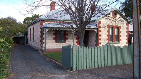 Naracoorte Cottages – Smith Street Villa - New South Wales Tourism  0