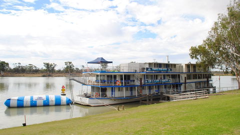 Murray River Queen Backpackers - New South Wales Tourism  0