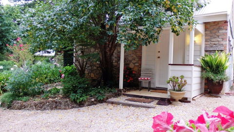 Harcourt Elms Bed And Breakfast - New South Wales Tourism  0