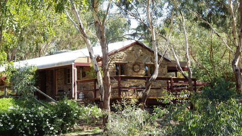 1860 Wine Country Cottages - New South Wales Tourism  0