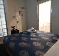 109 Flashpackers - New South Wales Tourism 