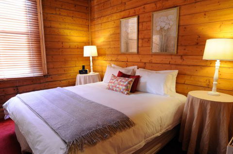 Merrijig Inn - New South Wales Tourism  6