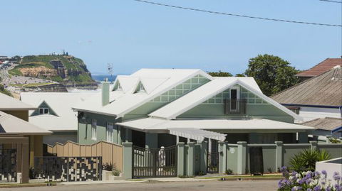 Merewether Beach House  - New South Wales Tourism  0