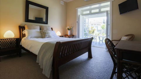 Merewether Beach House  - New South Wales Tourism  1