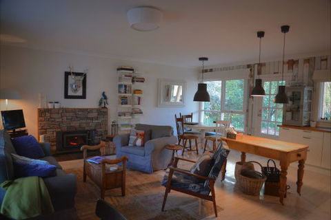 Mrs Simpson Cottage At Norala Garden - New South Wales Tourism  0
