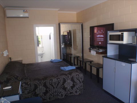 Murray Bridge Central Olympic Motel And Cottages - New South Wales Tourism  5