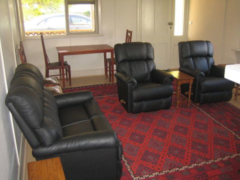 Naracoorte – Showgrounds Cottage - New South Wales Tourism  2