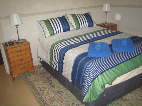 Naracoorte – Showgrounds Cottage - New South Wales Tourism  4