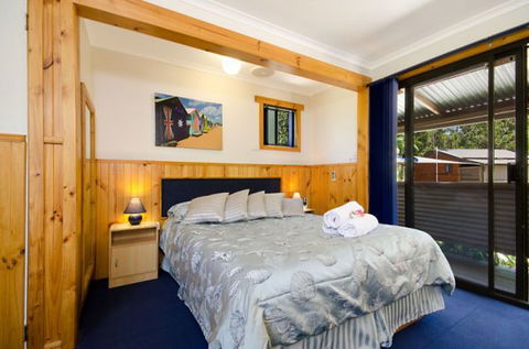 Ocean Grove Cedar Cabins - New South Wales Tourism  3