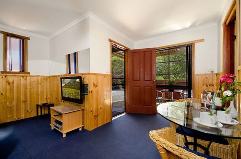 Ocean Grove Cedar Cabins - New South Wales Tourism  5