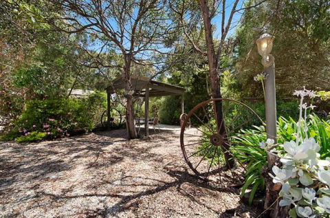Ocean Grove Cedar Cabins - New South Wales Tourism  8