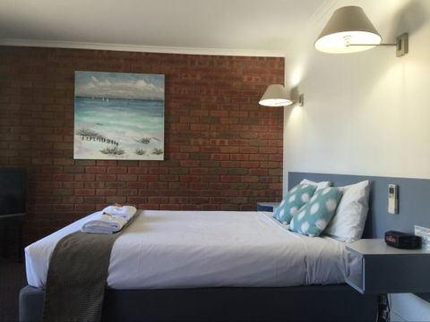 Port Campbell Motor Inn - New South Wales Tourism  5