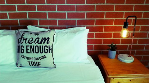Pyrenees Motel - New South Wales Tourism  0