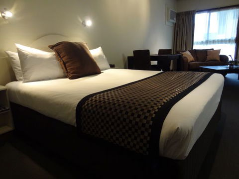 Quality Inn Presidential Motel - New South Wales Tourism  0