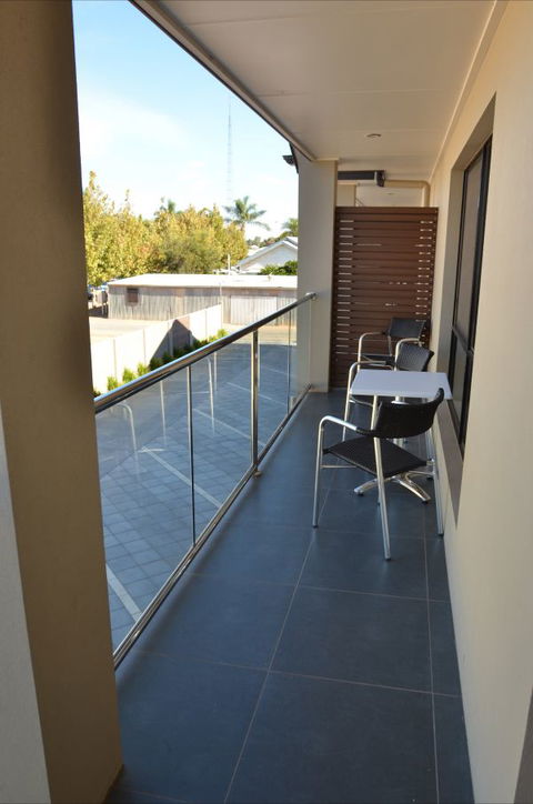 Renmark Holiday Apartments - New South Wales Tourism  6