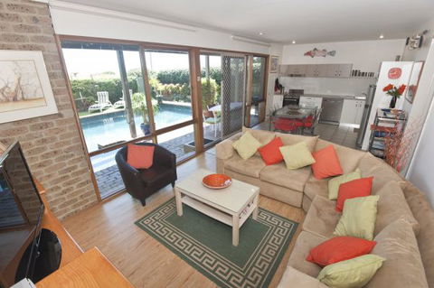 Seacove On The Beach - New South Wales Tourism  1