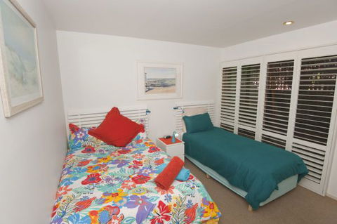 Seacove On The Beach - New South Wales Tourism  6