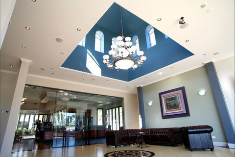 Shangri La Gardens Motel And Function Centre - New South Wales Tourism  2