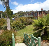 Three Hut Point Waterfront Accommodation - New South Wales Tourism 