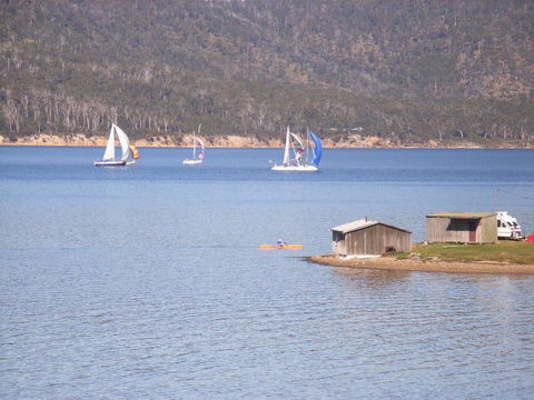 Three Hut Point Waterfront Accommodation - New South Wales Tourism  2