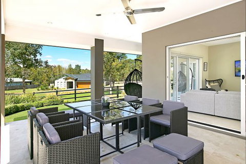The Grape Escape Hunter Valley - New South Wales Tourism  9