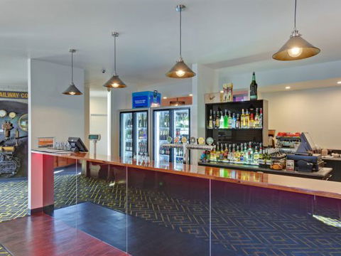 Burnie Central Townhouse Hotel  - New South Wales Tourism  5