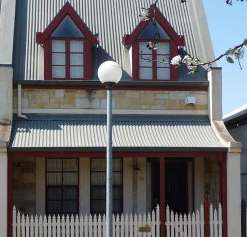 Villa On Louisa - New South Wales Tourism  1