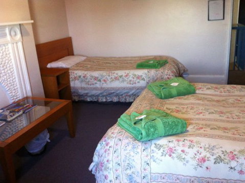 Victoria Hotel At Port MacDonnell - New South Wales Tourism  3