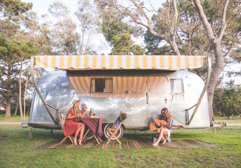 Wanderlings - New South Wales Tourism  0