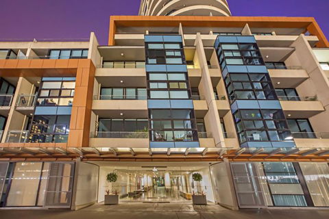 Melbourne Holiday Apartments Flinders Wharf - New South Wales Tourism  7