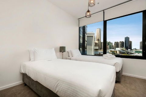 Melbourne Holiday Apartments Flinders Wharf - New South Wales Tourism  14