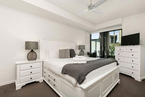 Melbourne Holiday Apartments Flinders Wharf - New South Wales Tourism  16