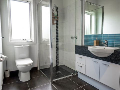 Alice's Palace Ocean Grove - New South Wales Tourism  8