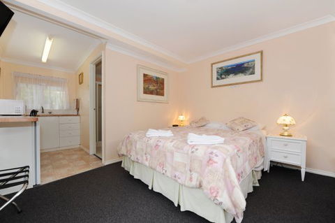 Albany View Street Lodge Bed And Breakfast And Art Studio - New South Wales Tourism  3