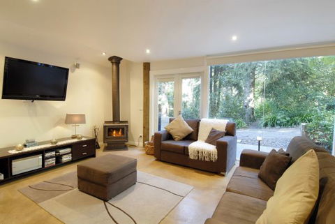 Arnica Views Summit Retreat - New South Wales Tourism  1