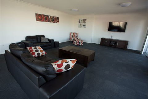 Aspire Mayfield - New South Wales Tourism  3